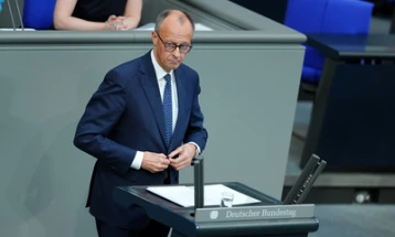 Новиот германски канцелар од Бундестагот вети „просперитет за сите“