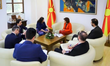 Siljanovska-Davkova sheh një mënyrë të mundshme për të kapërcyer bllokadën në një interpretim kreativ të Kornizës negociuese dhe kompetencës së Komisionit të Përzier