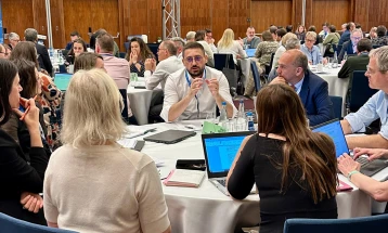 Богојески на работна средба во Полска