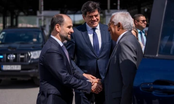 Kreu i Këshillit të Evropës, Antonio Koshta arriti në Shkup, u prit nga ministri i Çështjeve Evropiane, Orhan Murtezani