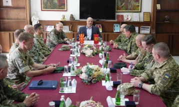 Кумановскиот градоначалник Димитриевски на средба со претставници на Асоцијацијата на одбранбени аташеа акредитирани во Македонија