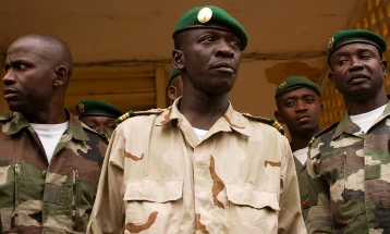 Десетици луѓе во Мали протестираат против армијата по обвинувањата за масакр