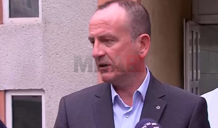 Taravari te kryeministri Mickoski paraqiti dorëheqjen nga funksioni i ministrit të shëndetësisë