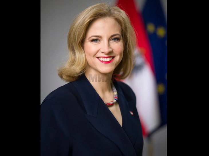 Ministrja e Punëve të Jashtme e Austrisë Majnl-Rajsinger nesër në Shkup