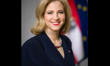 Ministrja e Punëve të Jashtme e Austrisë Majnl-Rajsinger nesër në Shkup