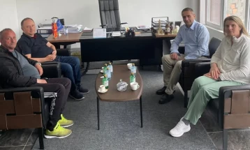 Градоначалникот на Маврово и Ростуше, Куртовски на средба со добитникот на признанието за придонес на припадниците на дијаспората 2025: Се гордееме со личности како Сафет Алили