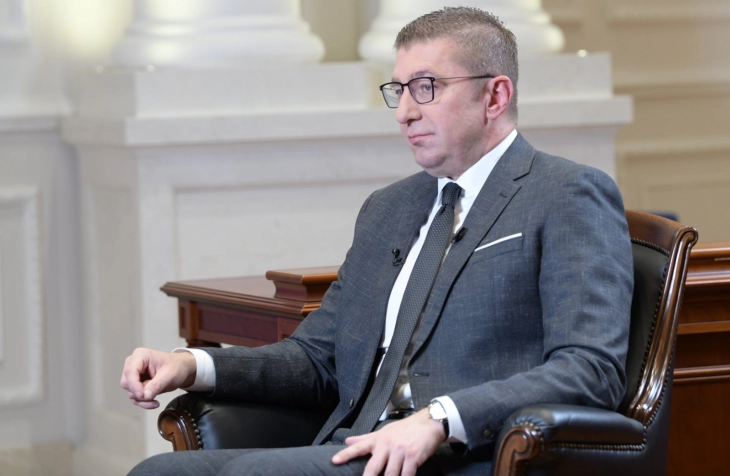 Mickoski për Euronjuz: Qytetarët jetojnë rëndë, por po kthehet shpresa, arritëm të jemi të parët në Evropë sipas investimeve të huaja dhe e ulëm inflacionin