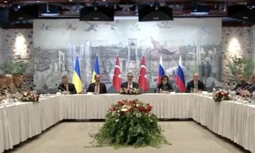 Започнаа директните преговори меѓу украинската и руската делегација во Истанбул, претседава шефот на  турската дипломатија