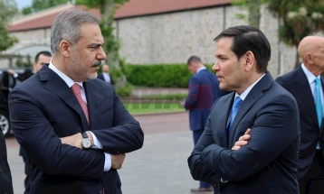 Rusia kërkon bisedime me Ukrainën pa përfaqësuesit e Turqisë dhe SHBA-së, pohon një burim diplomatik ukrainas