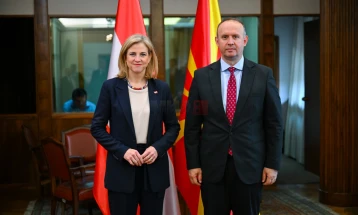 Majnl-Rajzinger me Gashin: Austria është e gatshme të ndihmojë në lehtësimin e bisedimeve të mundshme midis Maqedonisë së Veriut dhe Bullgarisë