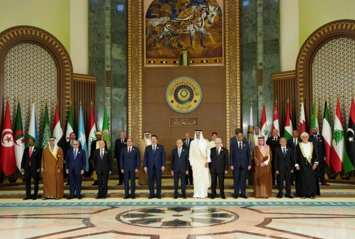 Liderët arabë premtuan ripërtëritje të Rripit të Gazës pa shpërngulje të popullatës