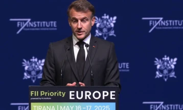 Makroni bëri thirrje të investohet në Shqipëri, të cilën në vitin 2027 e sheh në BE