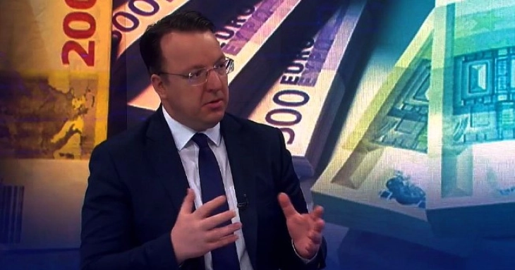 Николоски: Во Договорот нема одредба за мигрантски кампови, најдобар одговор даде британскиот амбасадор