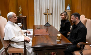 Папата Лав Четиринаесетти го прими Зеленски