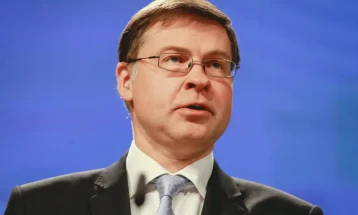 ЕК предвидува благ раст на европската економија и натамошно намалување на инфлацијата  