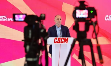 Филипче: Го поддржуваме договорот со Обединетото Кралство, но не и начинот како е склучен