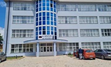 За екскурзија на ученици од социјални семејства, дебарската гимназија обезбеди средства преку донации