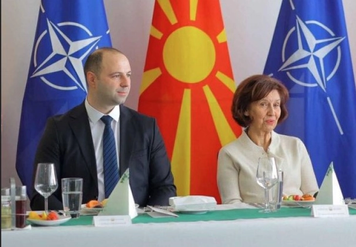 Сиљановска – Давкова и Мисајловски на промоцијата на Родовата самопроценка и Родовиот акциски план на одбраната и Армијата