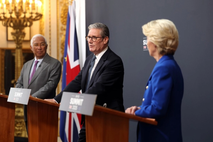 'Historic moment' as UK and EU sign agreement 5 years after Brexit