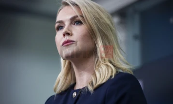 Левит: Претседателот Трамп и натаму е отворен за средба со Путин, но да се почека денешниот телефонски разговор