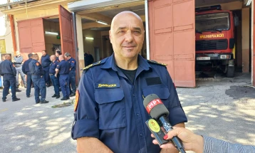 Digjen tre automjete në Manastir