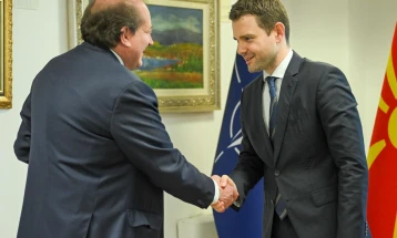 Foreign Minister Mucunski meets CEI Secretary General Dal Mas 