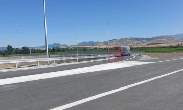 Në ndërprerje të plotë komunikacioni në rrugën e shpejtë të Shtipit, qarkullimi bëhet përmes rrugës së vjetër