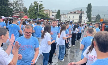 Охридските матуранти традиционално дел од меѓународната парада