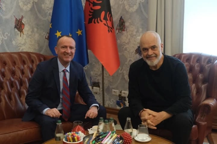 Arben Taravari realizoi takim në Tiranë me kryeministrin e Shqipërisë, Edi Rama