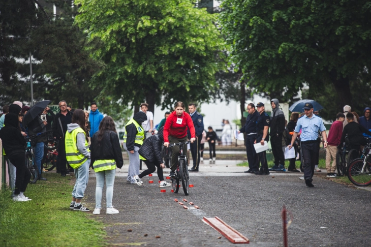 Во Битола се одржа регионален натпревар „Детски семафор“
