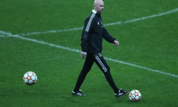 Тен Хаг го одби Ајакс