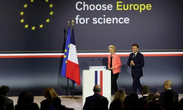 Брисел ги повика американските професори и научници да дојдат во ЕУ, им нуди поддршка од стотици милиони евра