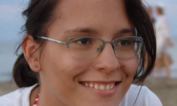 Силвија Думинуцо од Италија во потрага по нејзината биолошка мајка во Македонија