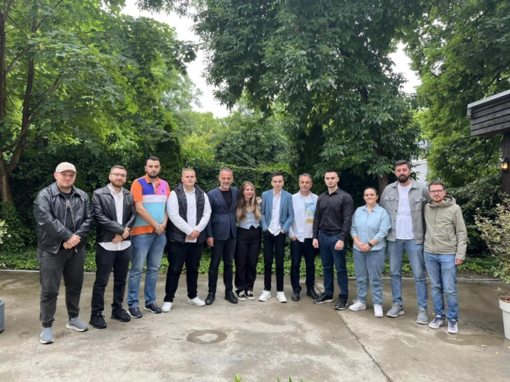 Младите од Алијанса за Албанците остануваат во ВЛЕН, Фетаи ја поздрави одлуката