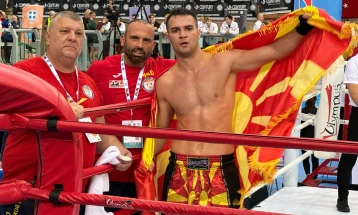 Кикбоксерот Илиоски ја одбрани светската титула