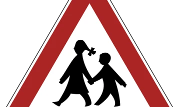 Бугарија: МВР ќе ги заштитува децата со икони и балони. Кој го нарача овој апсурд?