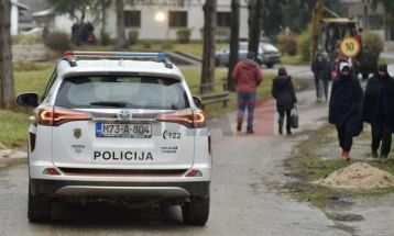 BeH: Pesë të lënduar rëndë në incidentin e armatosur tek kampi i emigrantëve në Blazhuj