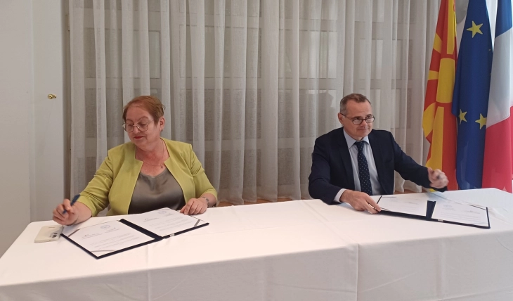 МОН: Францускиот јазик ќе се изучува како изборен предмет во петто одделение во училиштата каде што има интерес