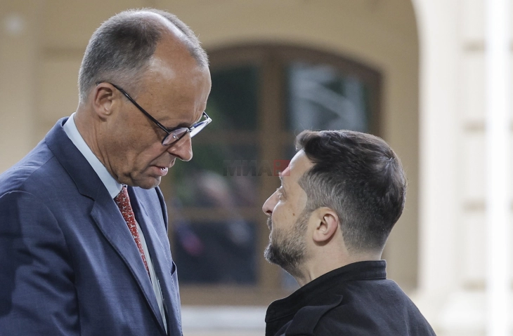 Zelenski në Berlin në takim me kancelarin gjerman, Merc