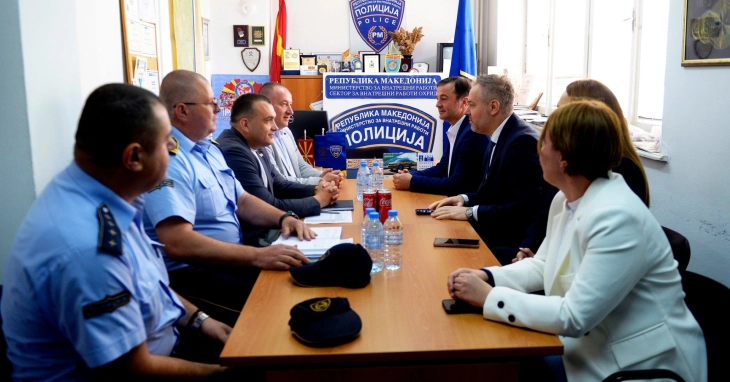 Директорот на БЈБ Јанев во посета на СВР Охрид, ОВР Струга, ПО во Велешта и ПС за ГП аеродром „Св.Апостол Павле“