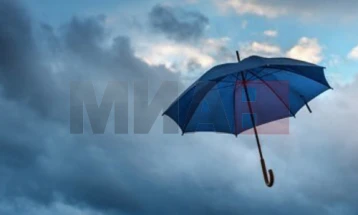 Mot i ndryshueshëm me vranësira dhe reshje të kohëpaskohshme të shiut