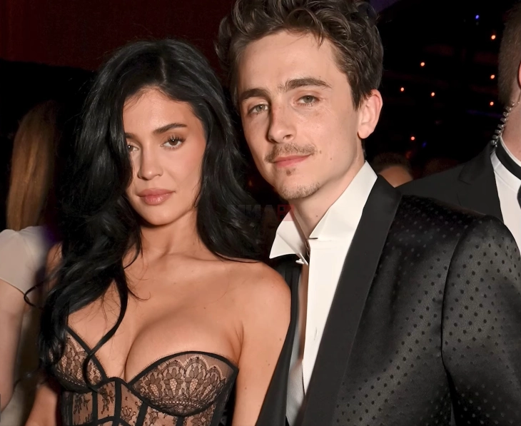 Кајли Џенер ги сака своите сестри подалеку од Тимоти Шаламе