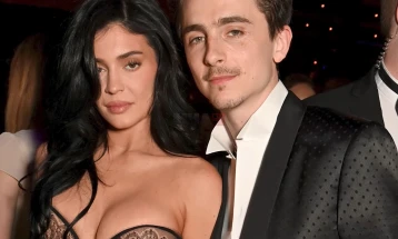 Кајли Џенер ги сака своите сестри подалеку од Тимоти Шаламе