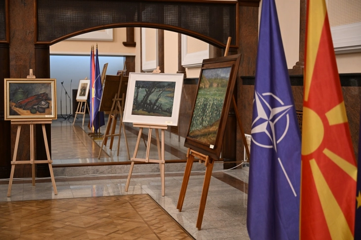 Изложба „Од ризницата на Македонското собрание“ - уметнички архив и сведоштво за поврзаност меѓу уметноста и државата