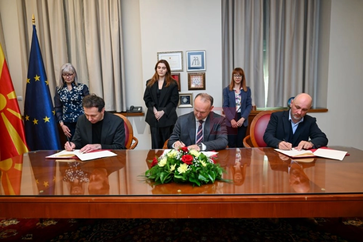 Kuvendi nënshkroi Memorandumin me Muzeun e RMV-së dhe Muzeun e Artit Bashkëkohor