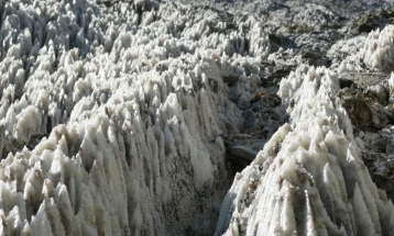 Поплави во Романија се закануваат да го загрозат еден од најголемите европски рудници за сол