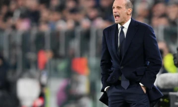 Алегри се врати на клупата на Милан