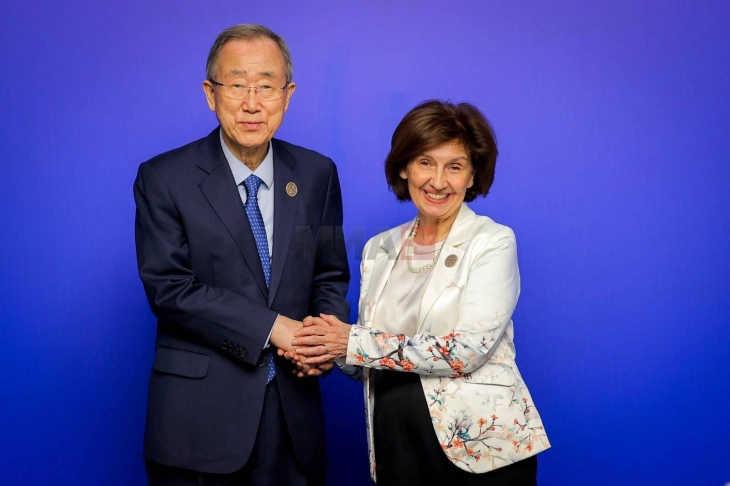 Të rinjtë, eurointegrimi dhe parimet ndërkombëtare – tema të takimeve dypalëshe të Sijanoska-Davkovës në margjinat e Forumit të Astanës