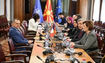 Ndryshimet kushtetuese në fokus të takimit të ambasadorit francez me anëtarët e Komisionit kuvendor për politikë të jashtme