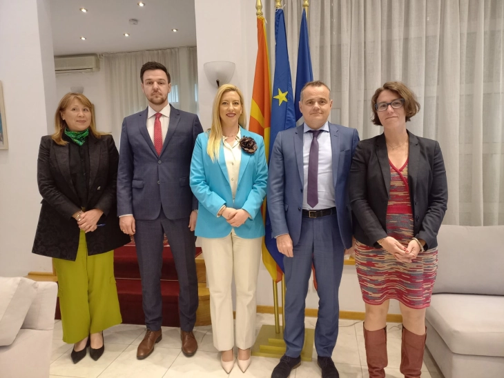 Средба на генералната секретарка на Собранието Димовска со францускиот амбасадор